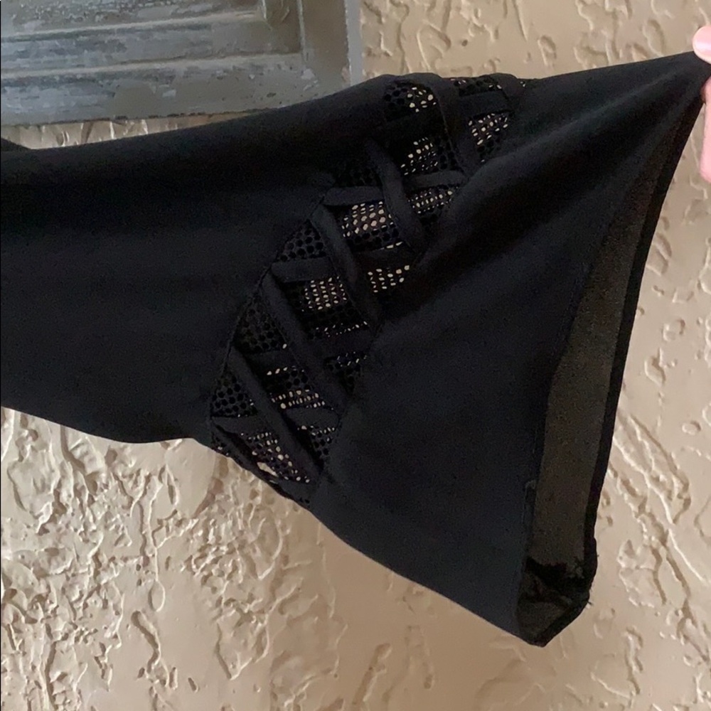 Basic black blouse - Picture 5 of 6